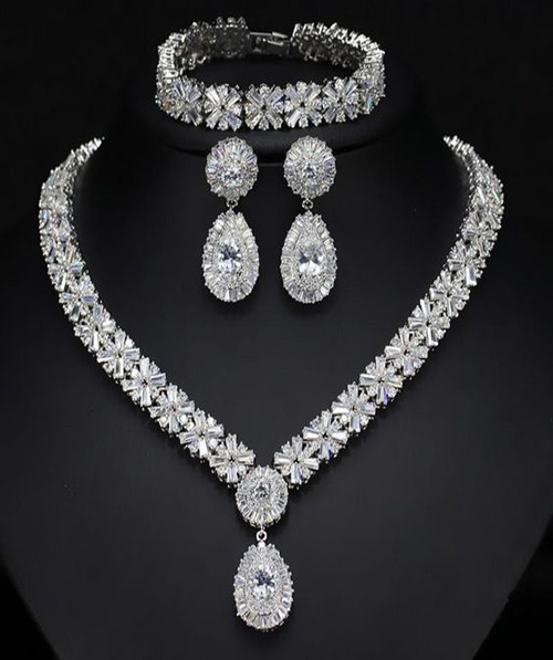 La moda de joyería de diamantes