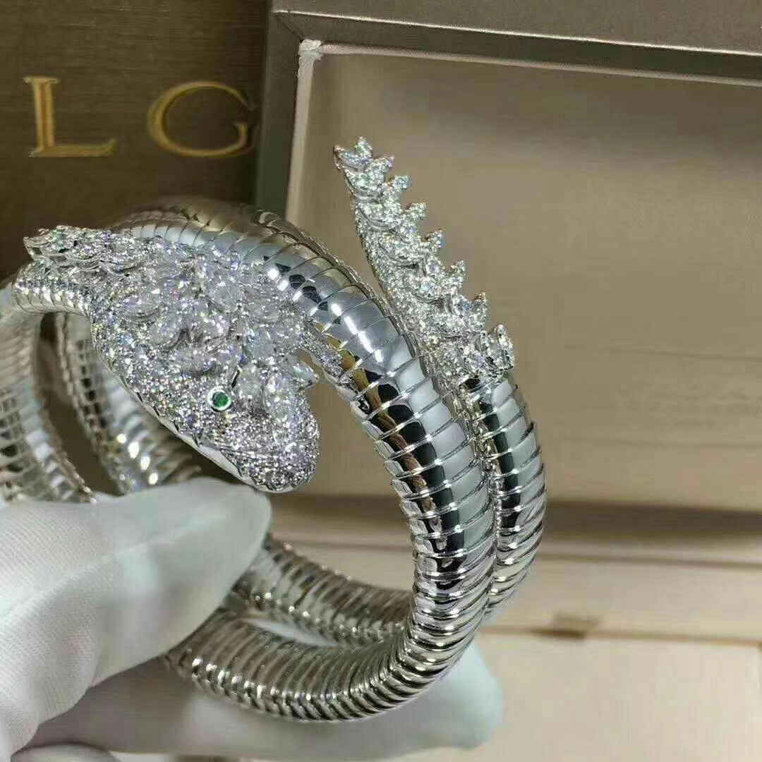 Hecho a la medida Bvlgari alta joyería 18k de la pulsera del diamante Serpenti oro blanco