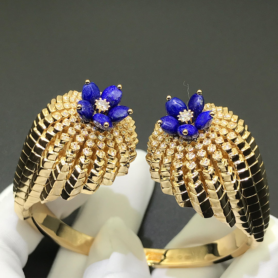Angeregt 18 Karat Gelbgold Cactus de Cartier-Armband mit Lapislazuli und Diamanten