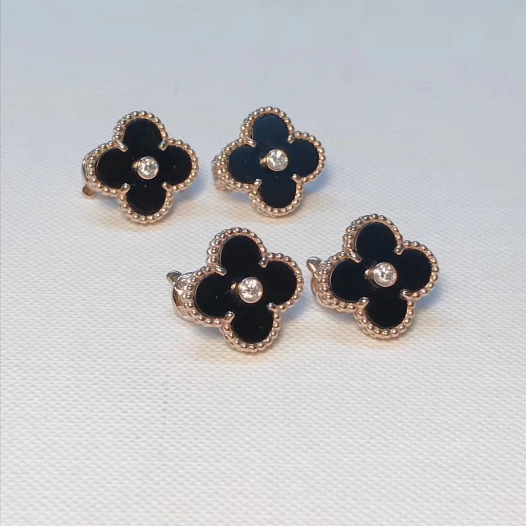 Van Cleef & Arpels Limited-edition Vintage Alhambra Onyx Earrings 18k Pink Gold with Diamond