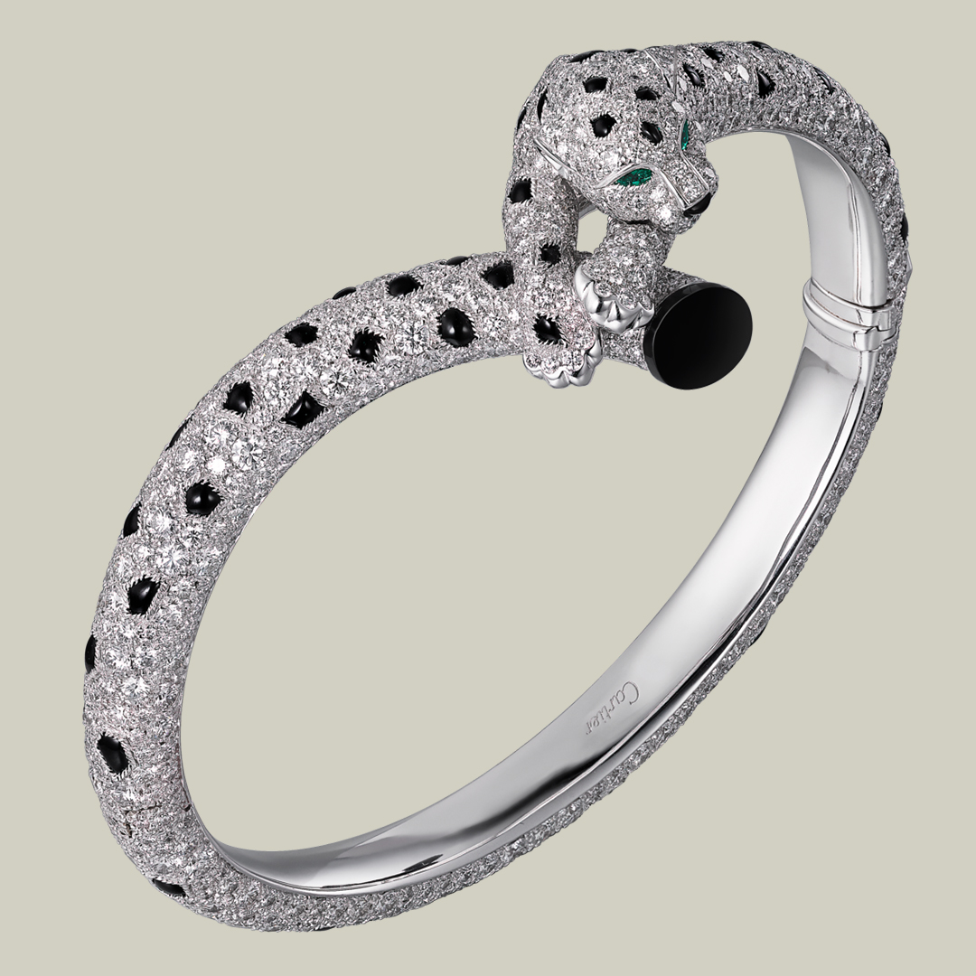 18K or blanc Bracelet Panthère de Cartier paver 833pcs diamants et onyx