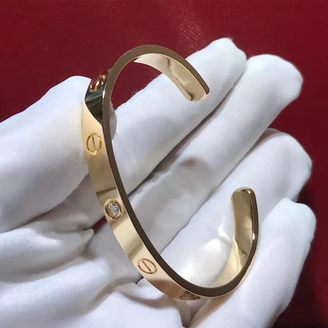 Hecho a la medida Cartier abierto del manguito Amor diamante pulsera de oro amarillo
