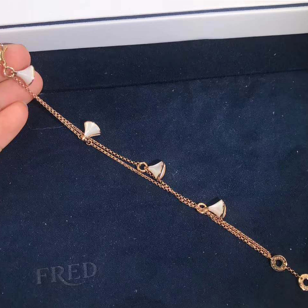 Bvlgari 4 18k de oro rosa pulsera sueño motivos divas’ con la madre blanca de Pearl