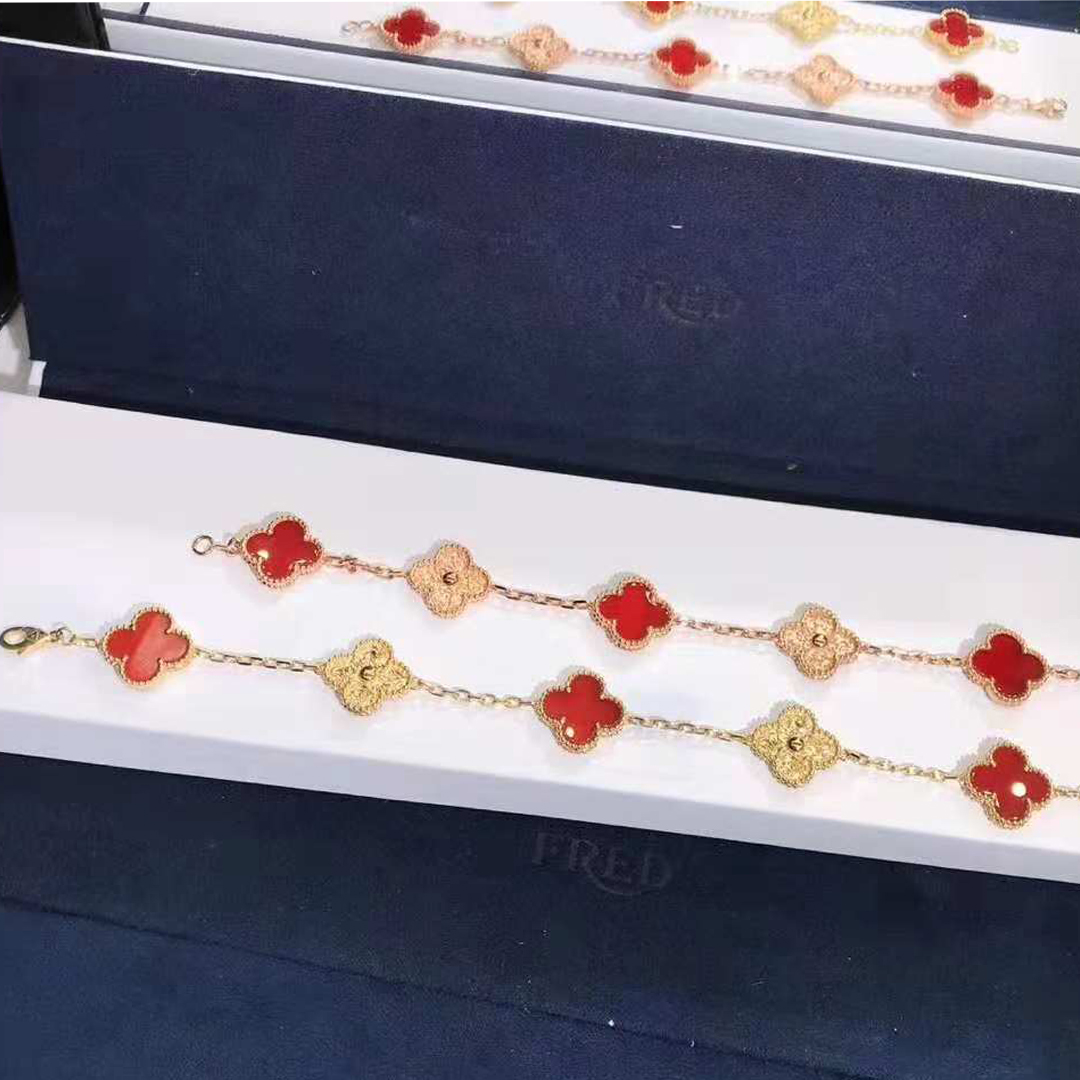 18K Gold Van Cleef Vintage Alhambra bracelet Gold & Carnelian 5 Motifs Selfridges Edition VCARP0QS00